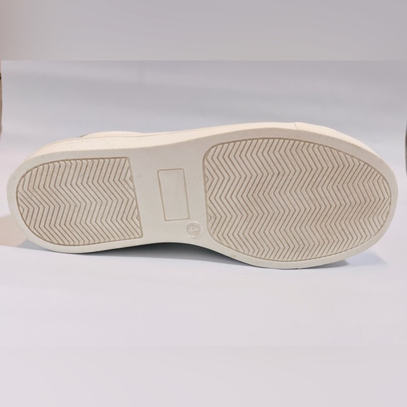 NEW Crewcuts Kid’s lace-up sneakers!!! - Picture 2 of 5